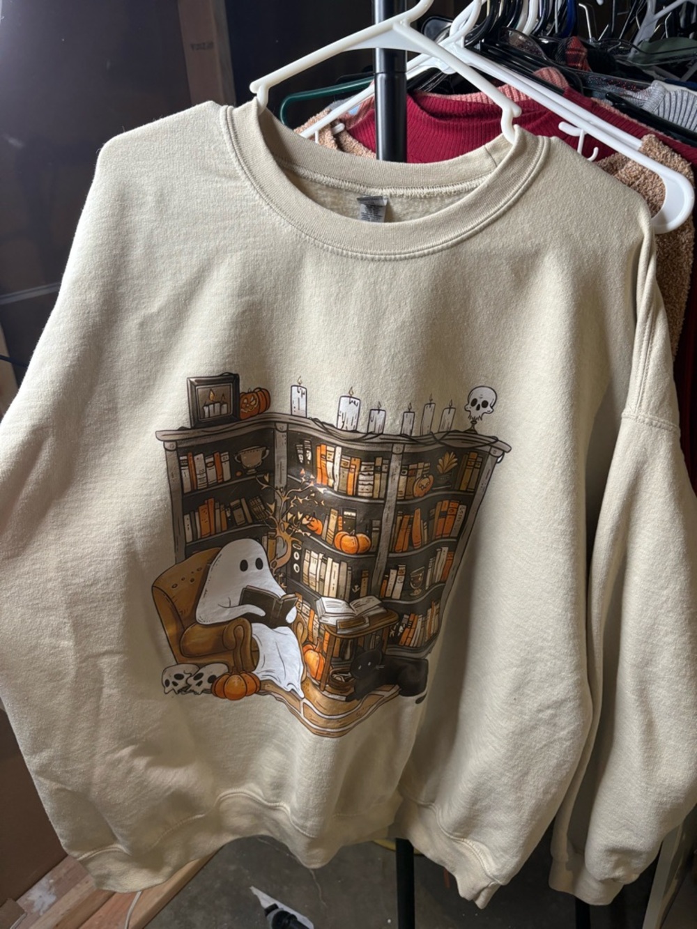 Gildan Cream Halloween Ghost & Bookshelf Graphic Sweatshirt